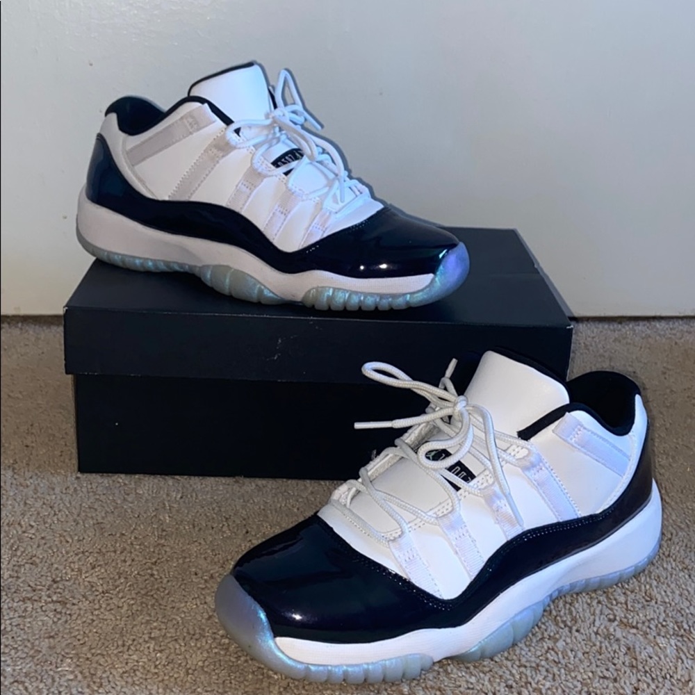 Air Jordan 11 Retro Low BG